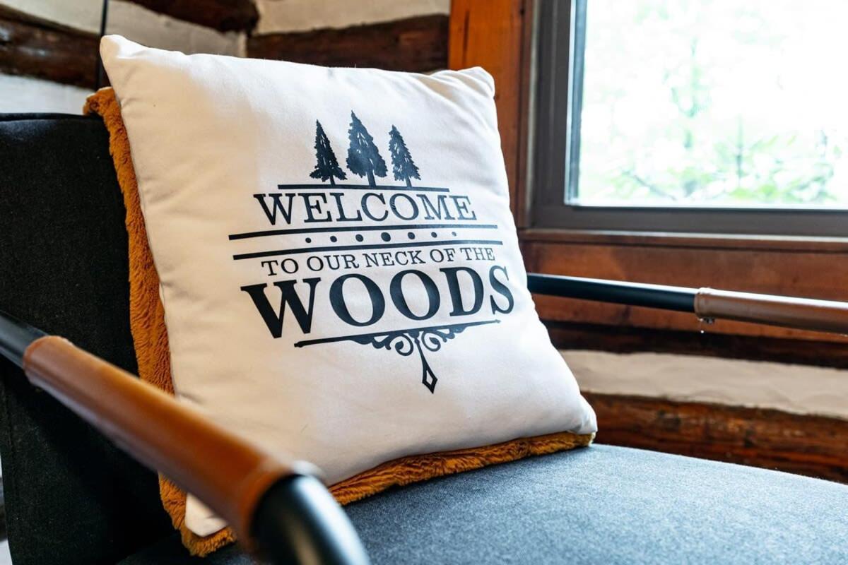 Modernized Log Cabin W Hot Tub Fire Pit & Views Berkeley Springs Εξωτερικό φωτογραφία