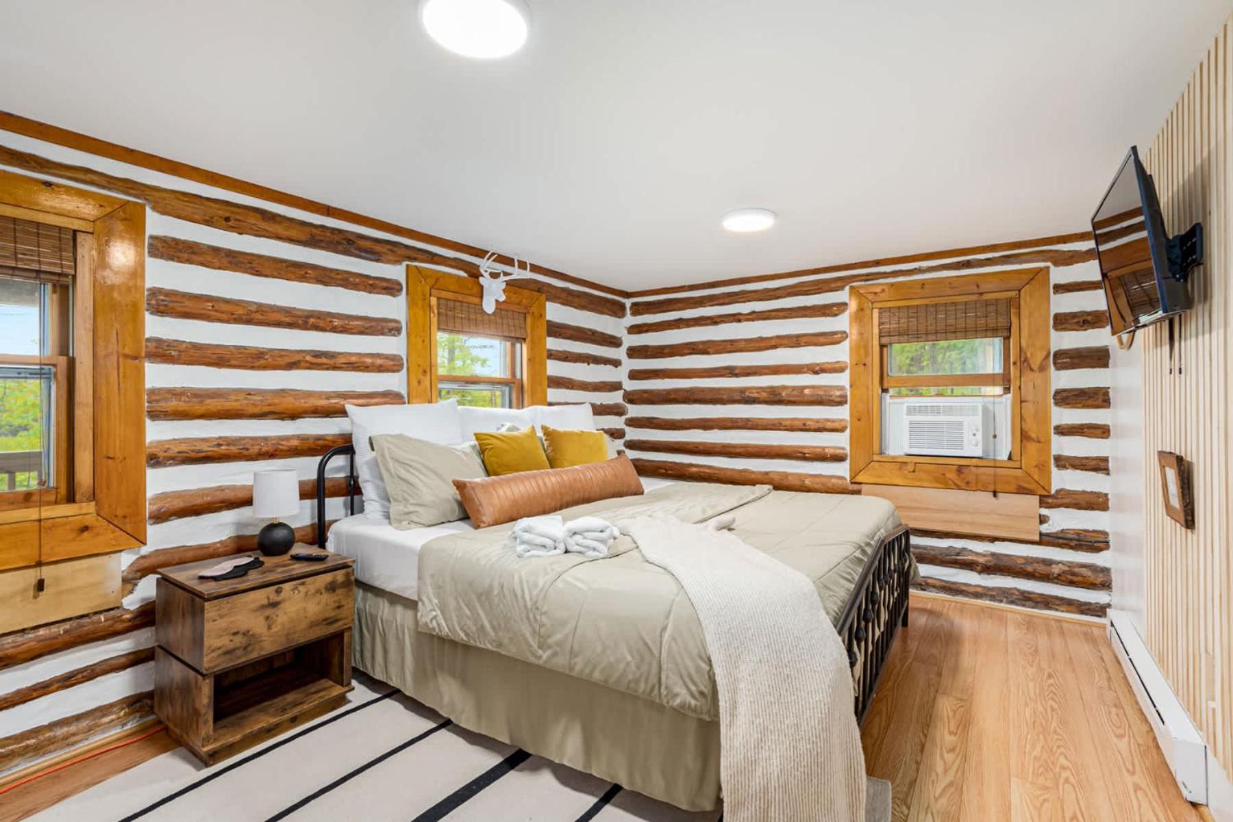 Modernized Log Cabin W Hot Tub Fire Pit & Views Berkeley Springs Εξωτερικό φωτογραφία